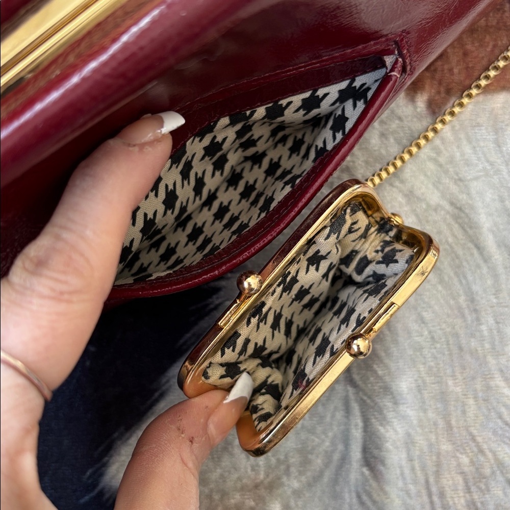 Hobo International Vintage Red Patent Leather Long Clutch Bag Chain Coin Purse - Picture 10 of 14